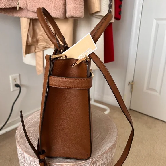 Michael Kors Medium Satchel Cognac - Picture 4 of 8